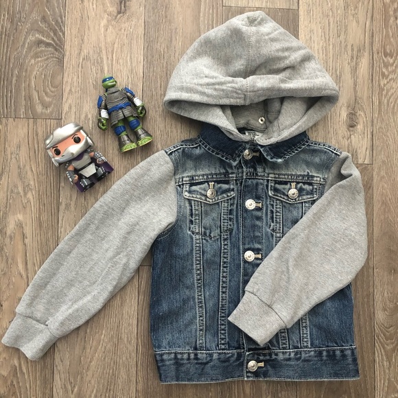 H&M Other - H&M Boys Denim Jacket with detachable Hoodie 5/6
